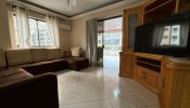 Apartamento frente Avenida, na Meia Praia