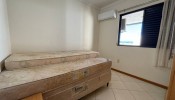 Apartamento na quadra mar em Itapema