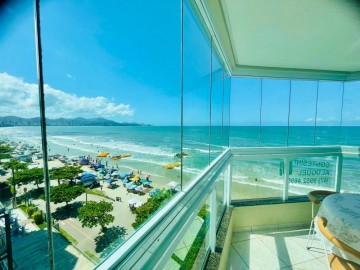 Apartamento Frente Mar em Meia Praia c/ 03 Dormito