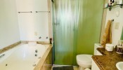 Apartamento a 100 metros do mar, 03 suites, 02 vag