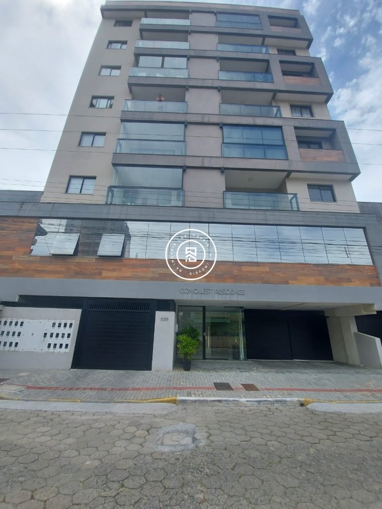 Apartamento com 02 dormitrios no Morretes