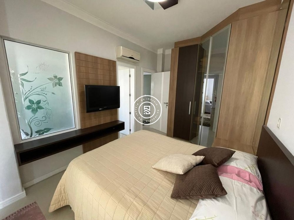 Apto mobiliado e decorado a 300m do Mar