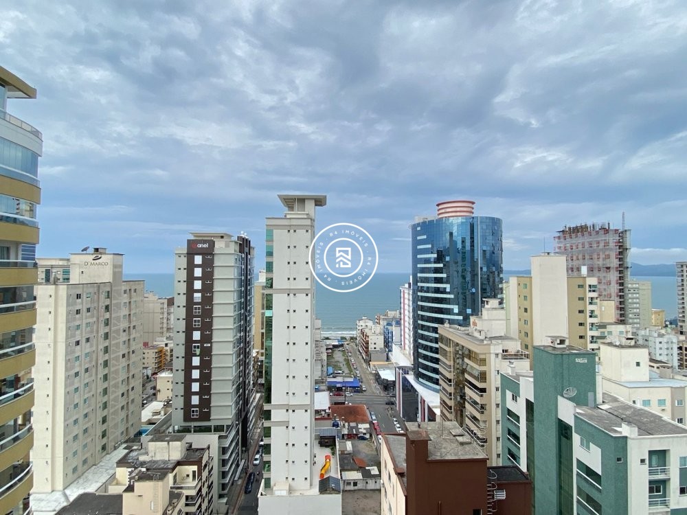 Apto mobiliado e decorado a 300m do Mar