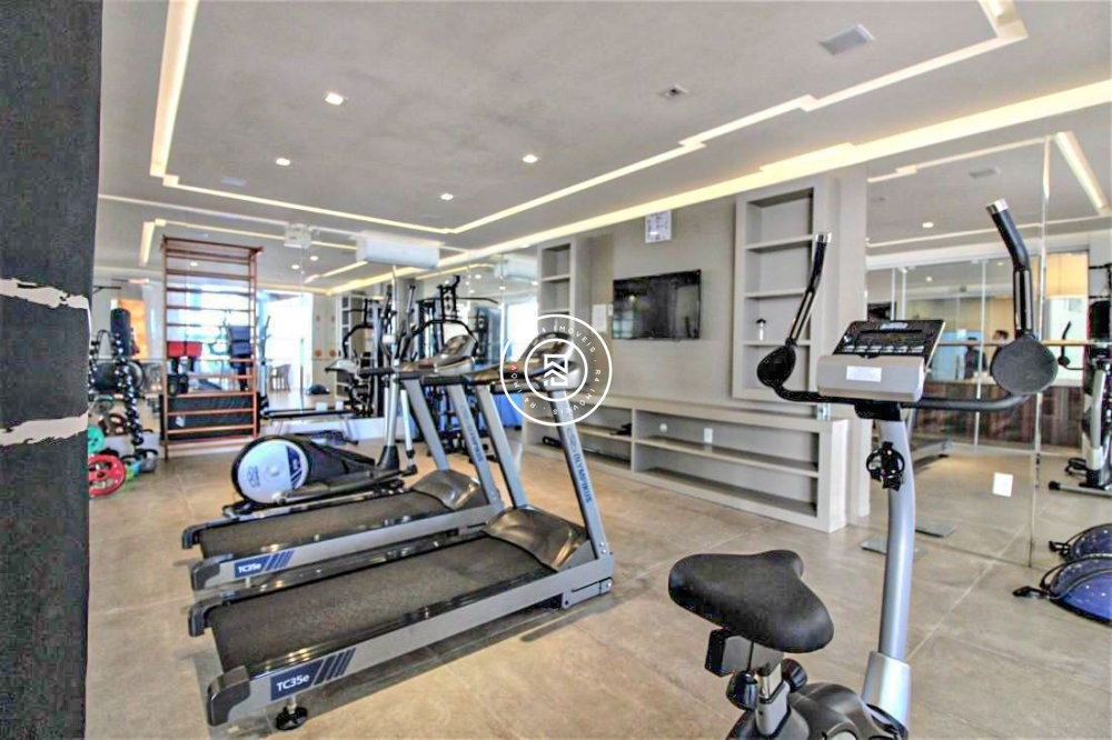 P� NA AREIA COM TR�S SU�TES