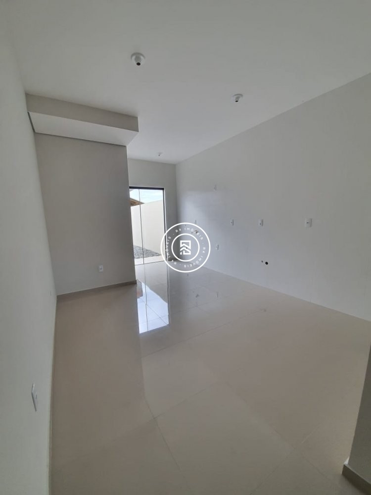 Sobrado Novo em Cambori