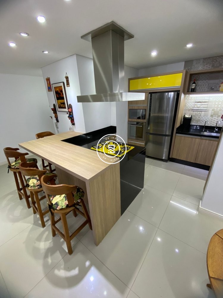 Cobertura com terra�o em Bombinhas