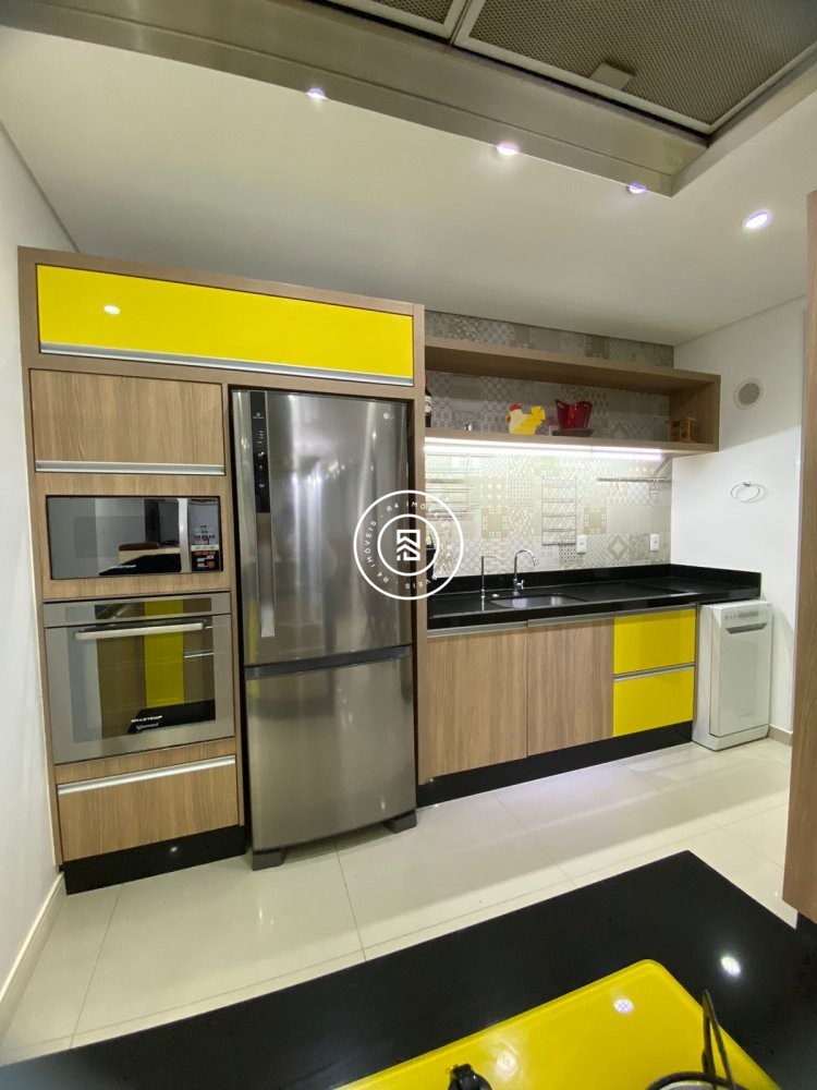 Cobertura com terra�o em Bombinhas