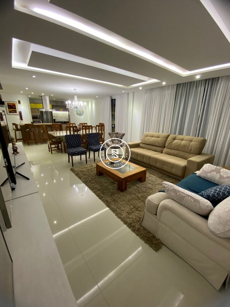 Cobertura com terra�o em Bombinhas