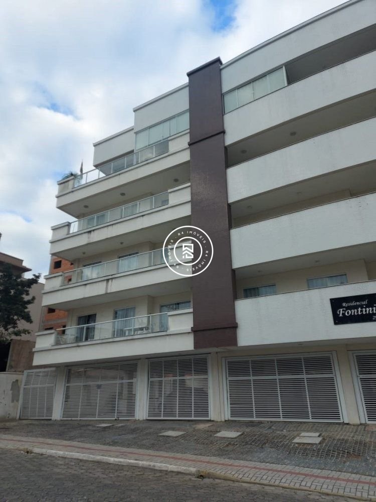 Cobertura com terra�o em Bombinhas