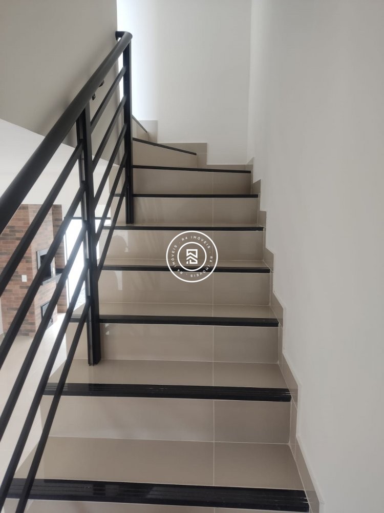 Sobrado novo no Perequ