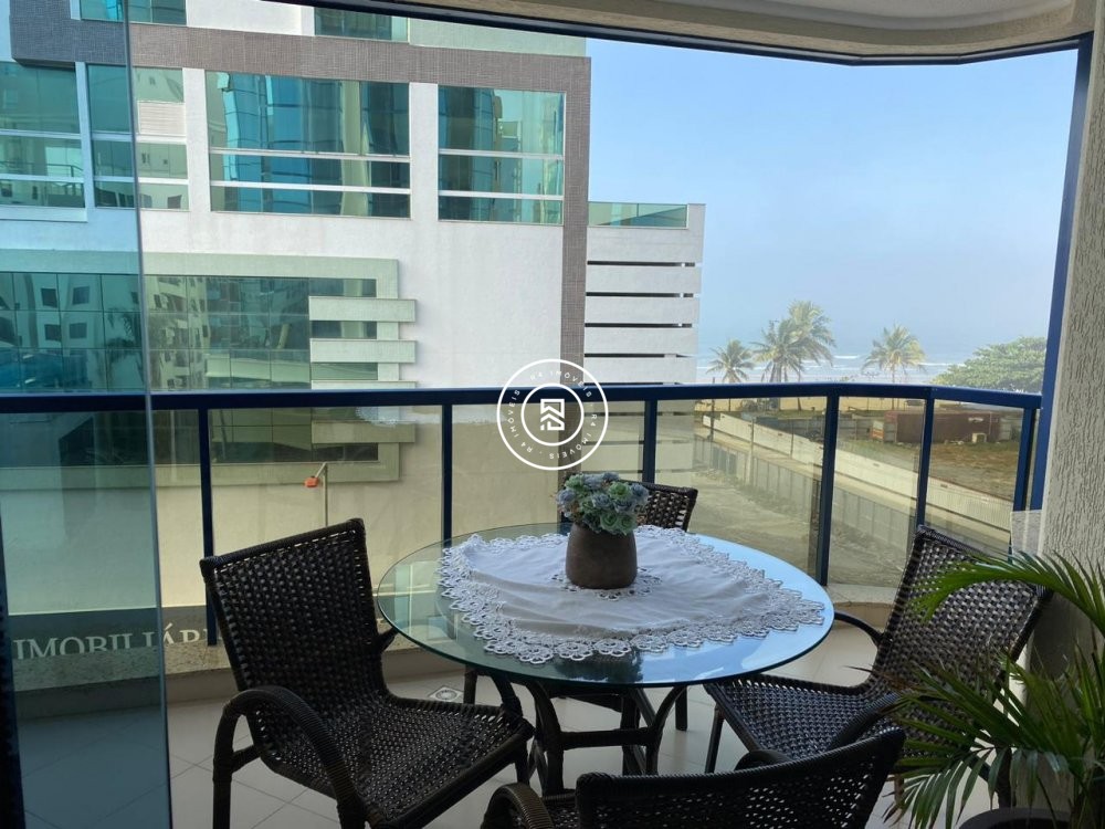 Apartamento mobiliado frente avenida