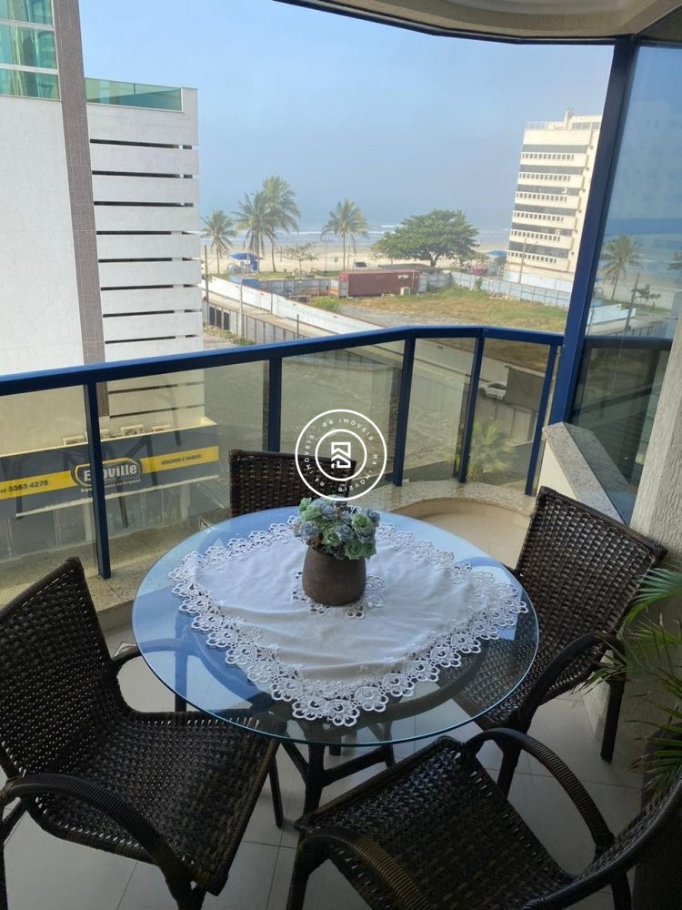 Apartamento mobiliado frente avenida