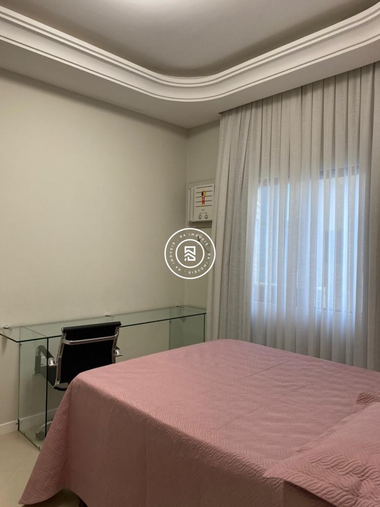 Apartamento mobiliado frente avenida