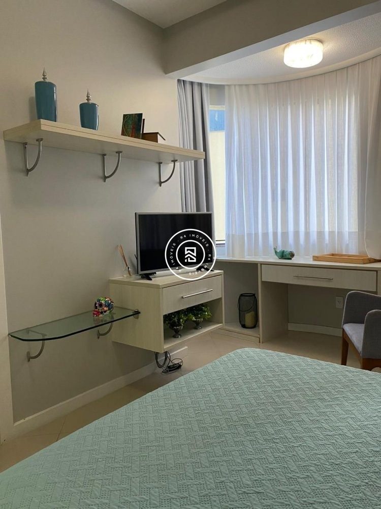 Apartamento mobiliado frente avenida