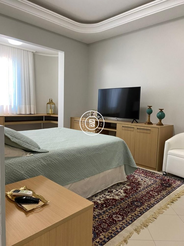 Apartamento mobiliado frente avenida