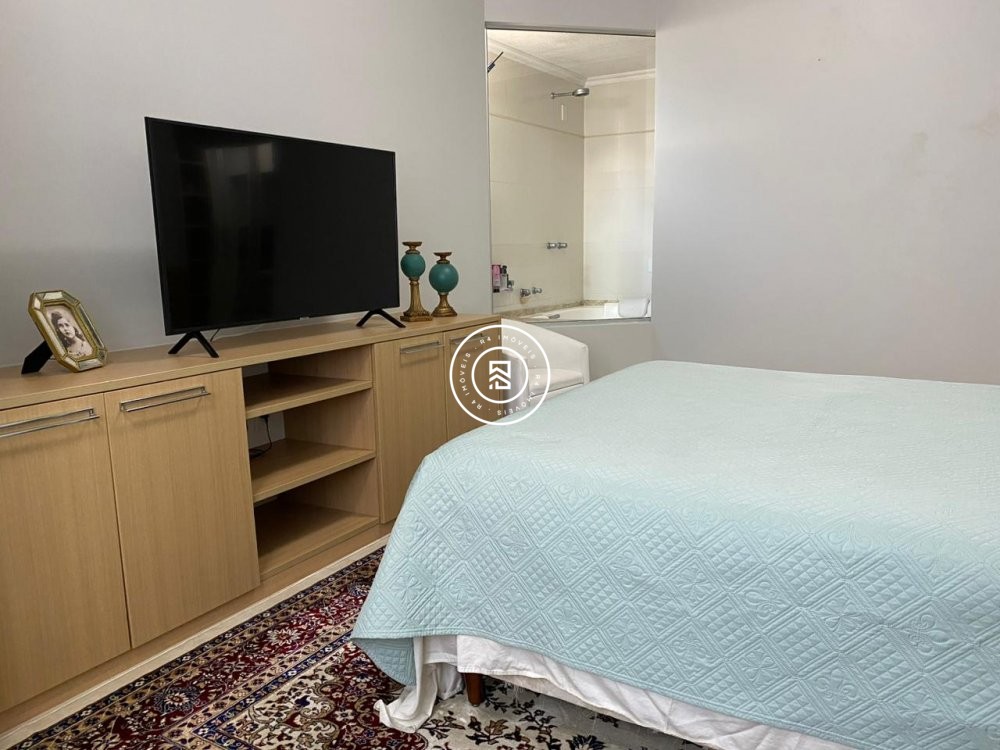 Apartamento mobiliado frente avenida