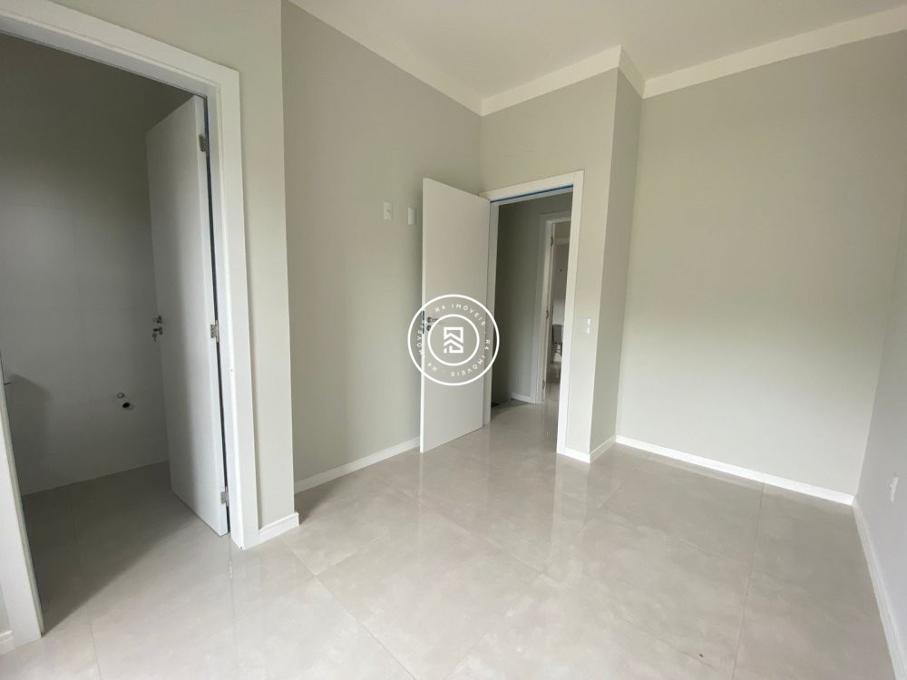 Sobrado novo no Alto Perequ