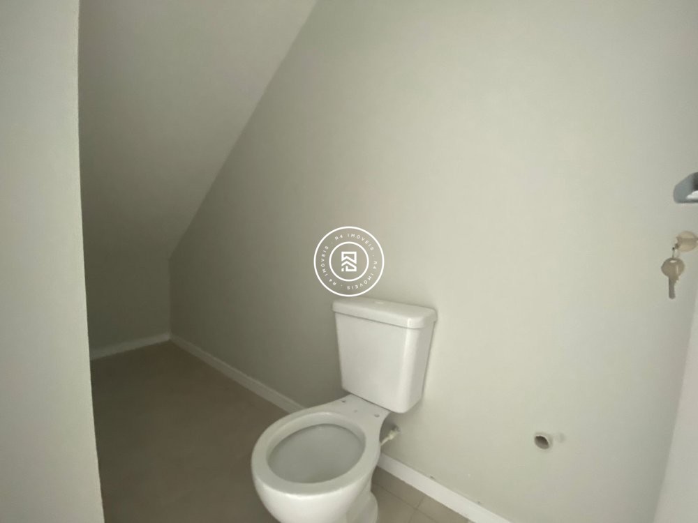 Sobrado novo no Alto Perequ