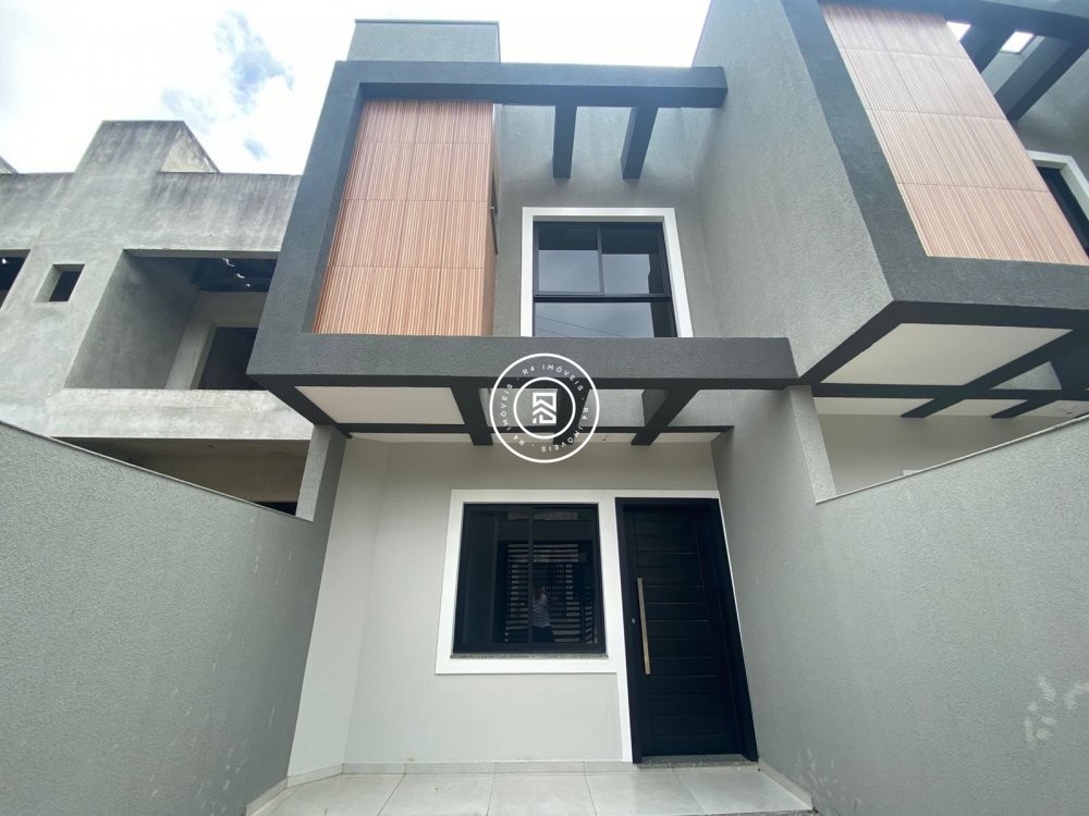 Sobrado novo no Alto Perequ