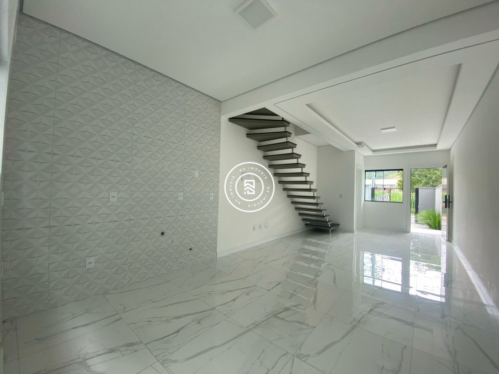 Sobrado novo no Morretes