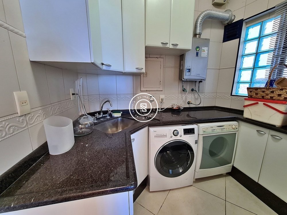 Apartamento Frente Mar 04 Dormit�rios, 02 vagas