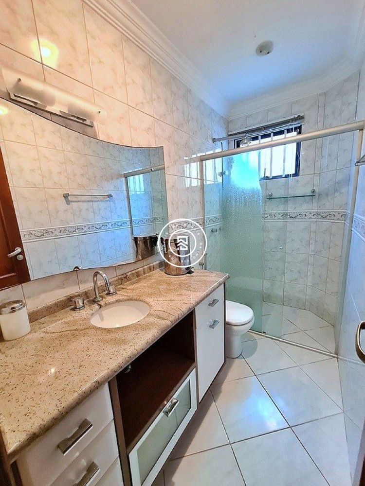 Apartamento Frente Mar 04 Dormit�rios, 02 vagas