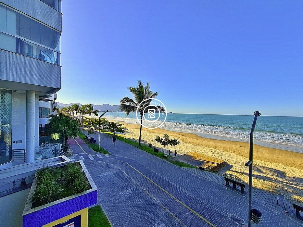 Apartamento Frente Mar 04 Dormit�rios, 02 vagas