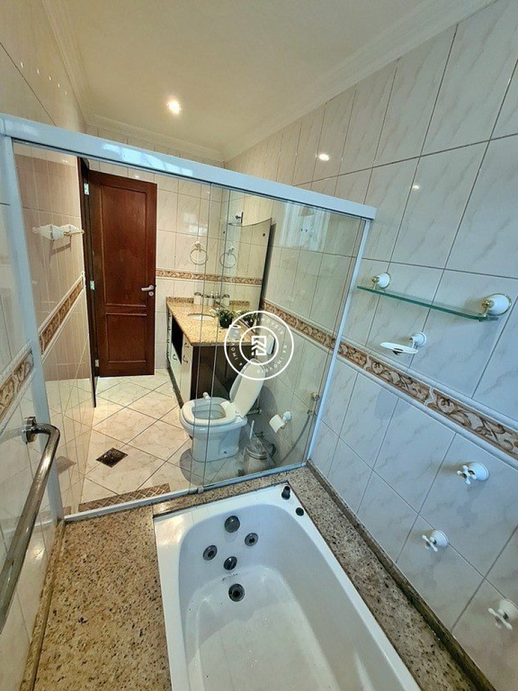 Apartamento Frente Mar 04 Dormit�rios, 02 vagas