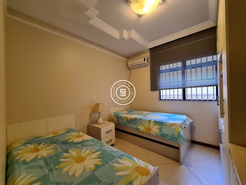 Apartamento Frente Mar 04 Dormit�rios, 02 vagas