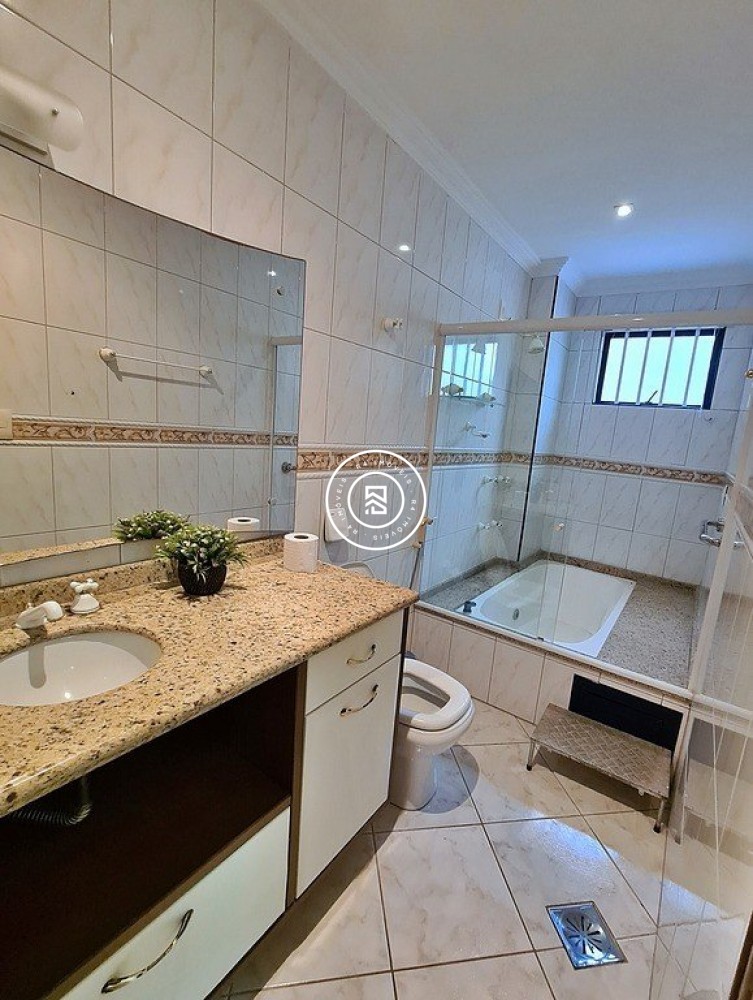 Apartamento Frente Mar 04 Dormit�rios, 02 vagas