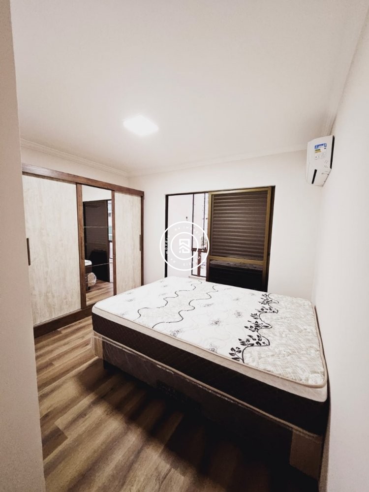 Cobertura Quadra Mar, 03 dormit�rios Meia Praia