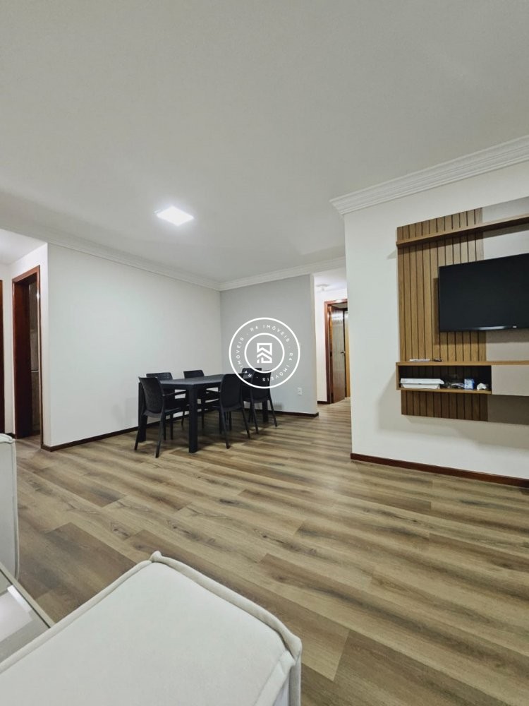 Cobertura Quadra Mar, 03 dormit�rios Meia Praia