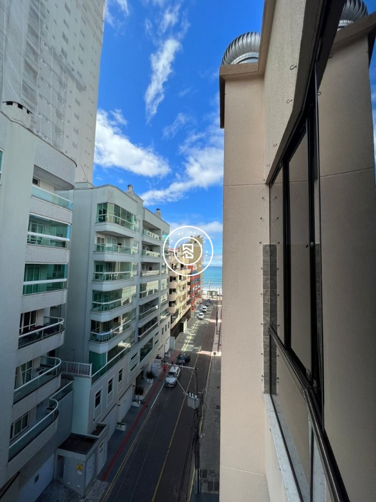 Cobertura Quadra Mar, 03 dormit�rios Meia Praia