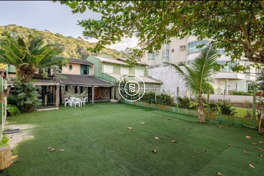 Casa Frente Mar Itapema