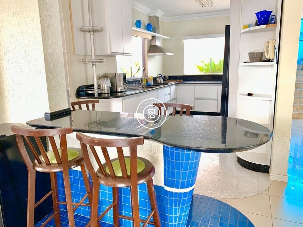 Casa com Piscina no Centro de Itapema SC