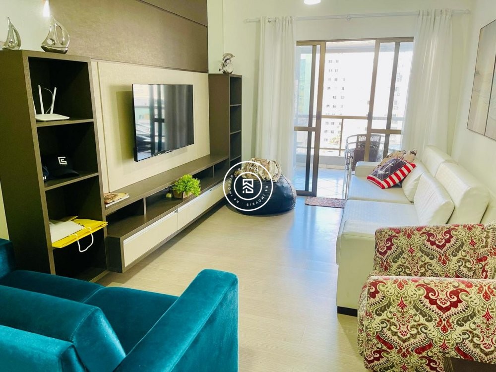 Apto Anual Mobiliado, prox. ao Russi Russi, com 03