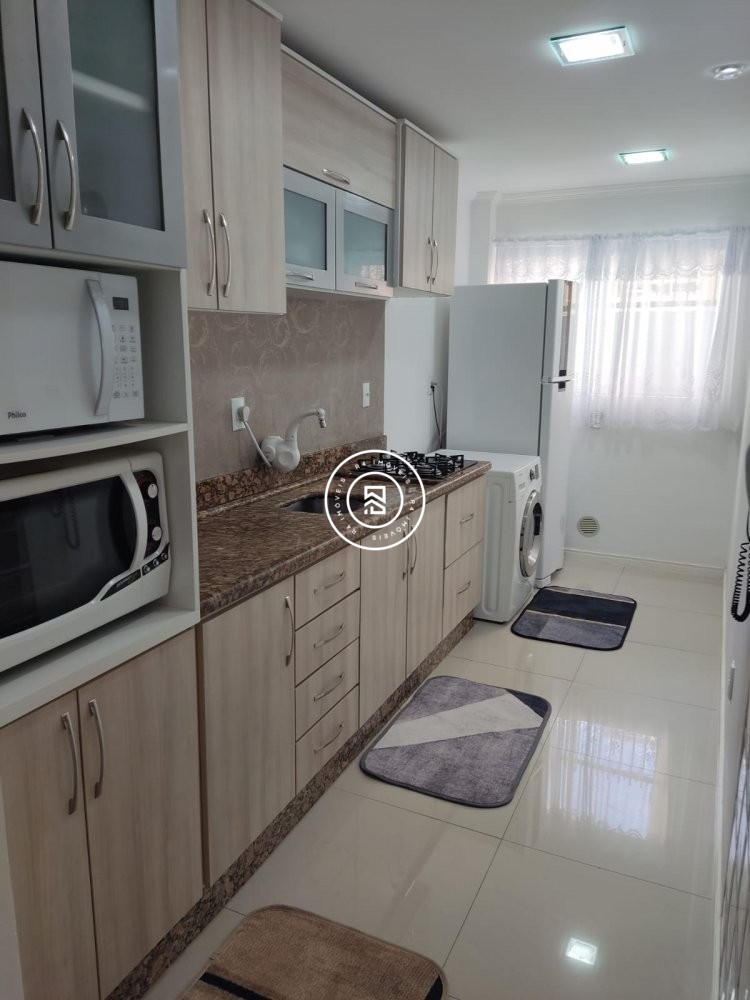 Apartamento Quadra Mar 02 quartos em Meia Praia
