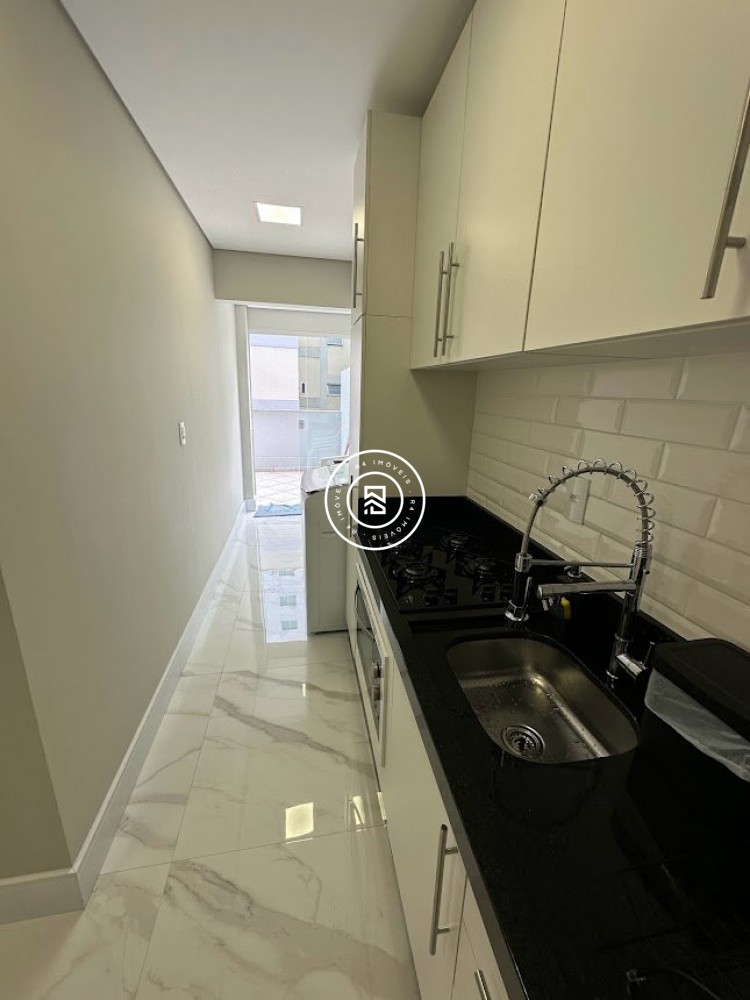 Apto Lateral Mar Meia Praia 03 Dormit�rios