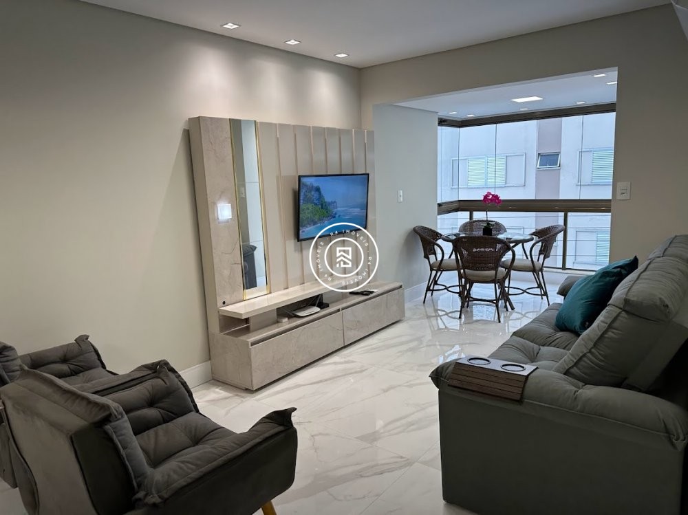 Apto Lateral Mar Meia Praia 03 Dormit�rios