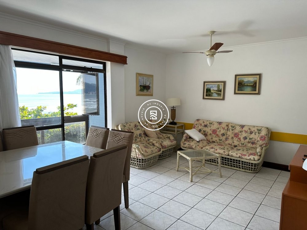 Apartamento Frente Mar, Meia Praia, 04 Dormitrios