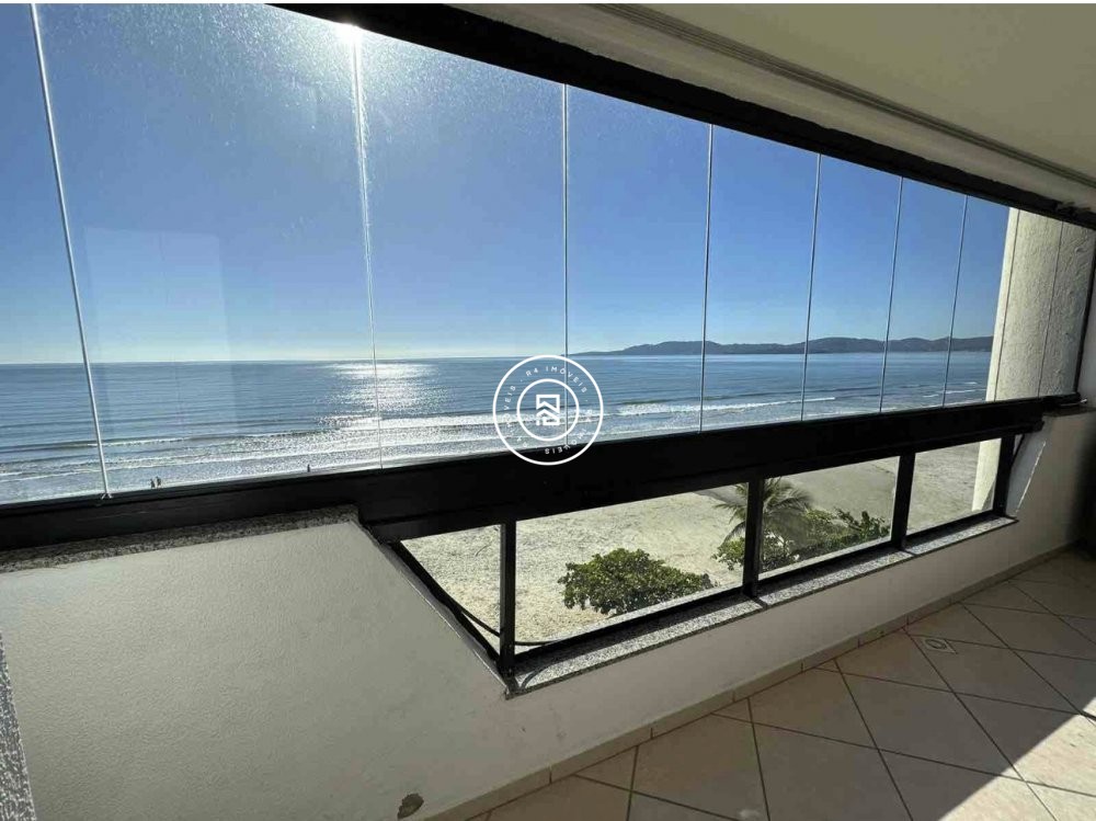 Apartamento Frente Mar 04 Dormit�rios, 02 vagas Me