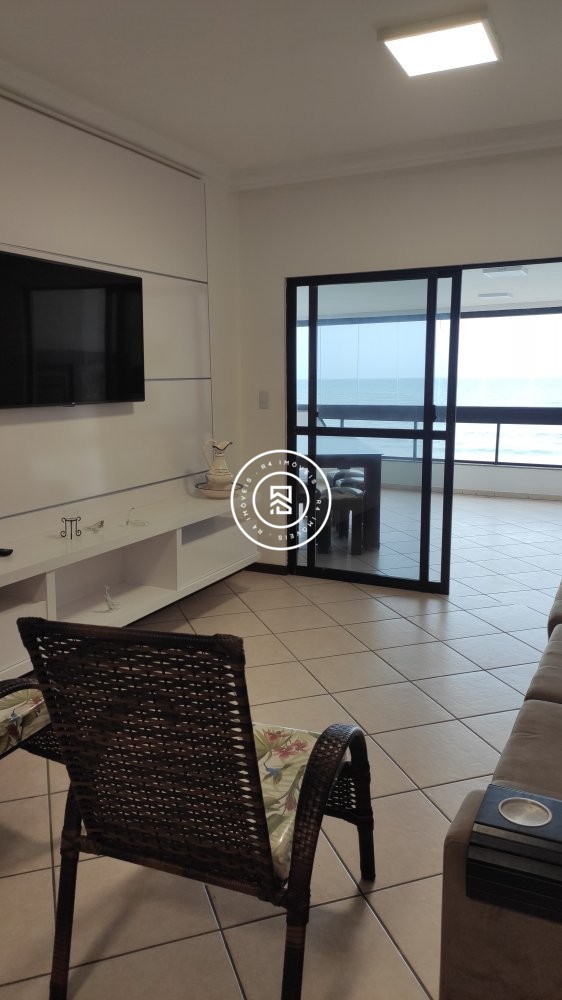 Apartamento Frente Mar 04 Dormit�rios, 02 vagas Me
