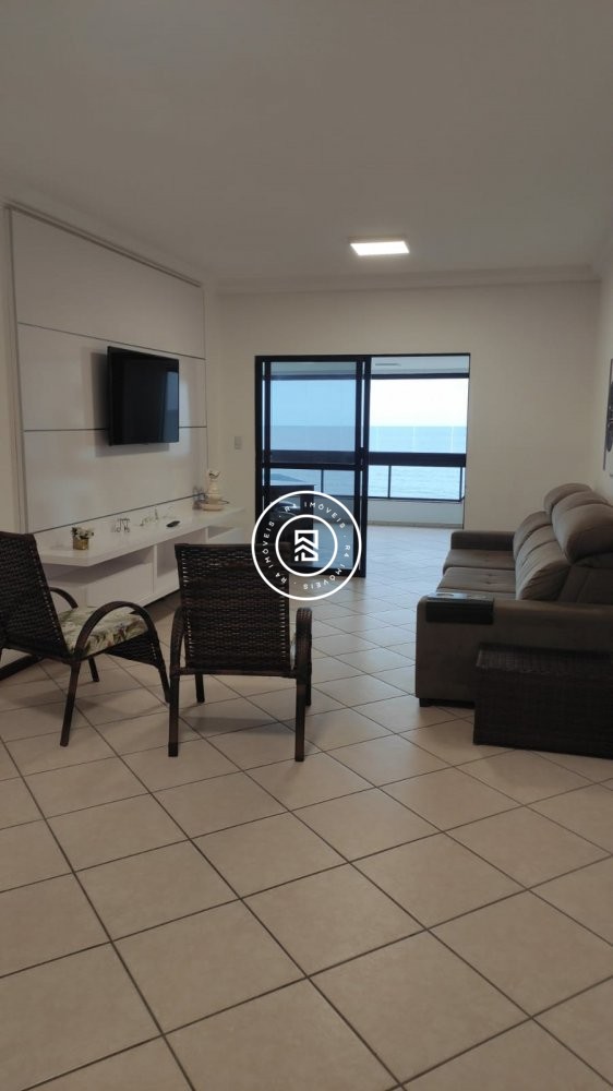 Apartamento Frente Mar 04 Dormit�rios, 02 vagas Me