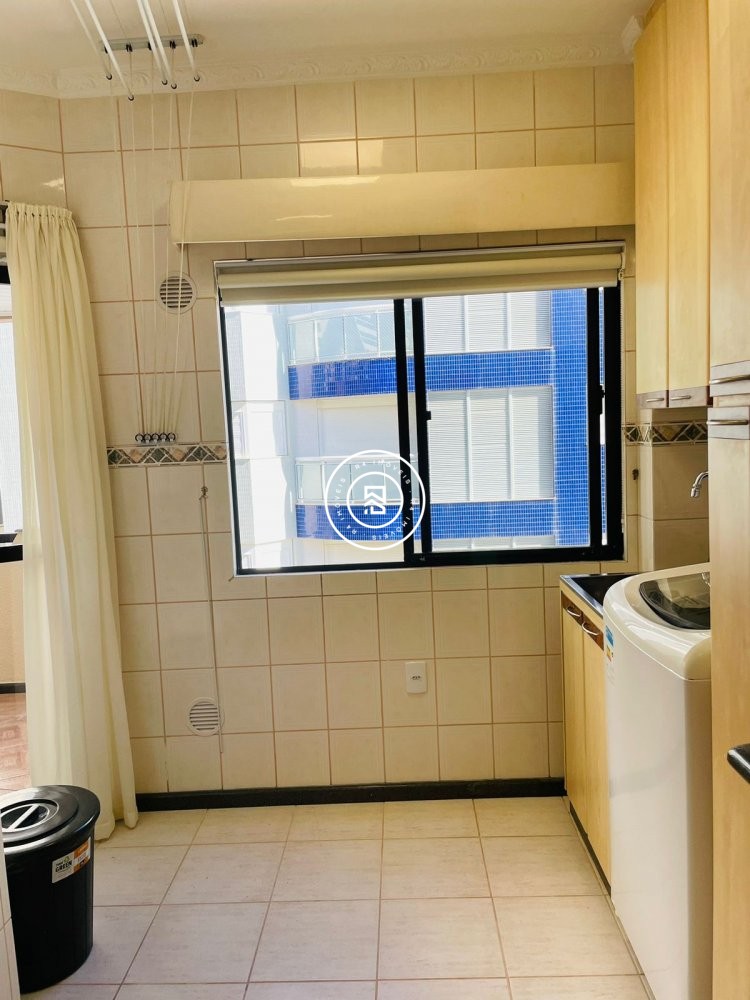 Apartamento Frente Mar 05 Dormitrios, 04 vagas