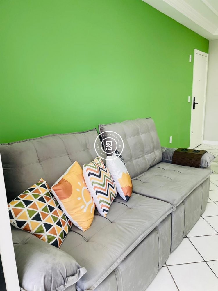 Apartamento Lateral Mar, 02 Dormit�rios, Meia Prai