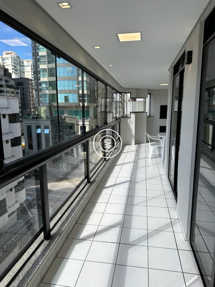 Apartamento Lateral Mar, 02 Dormit�rios, Meia Prai