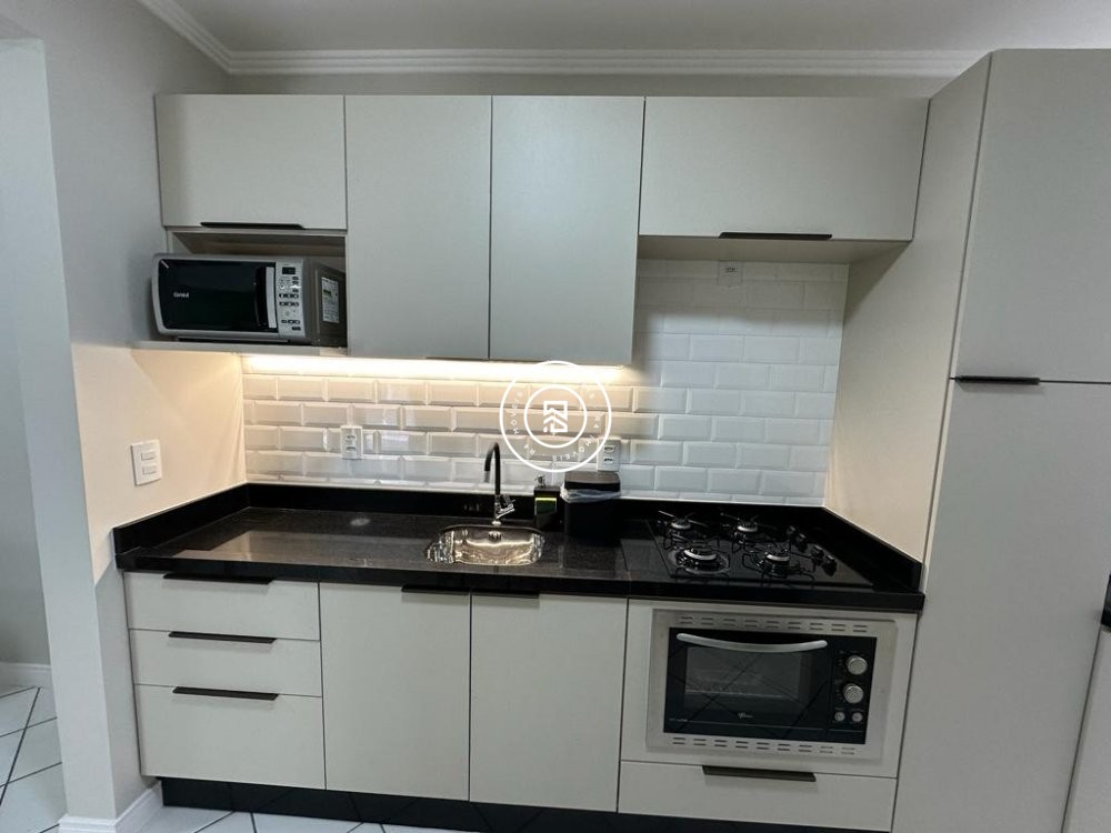 Apartamento Lateral Mar, 02 Dormit�rios, Meia Prai