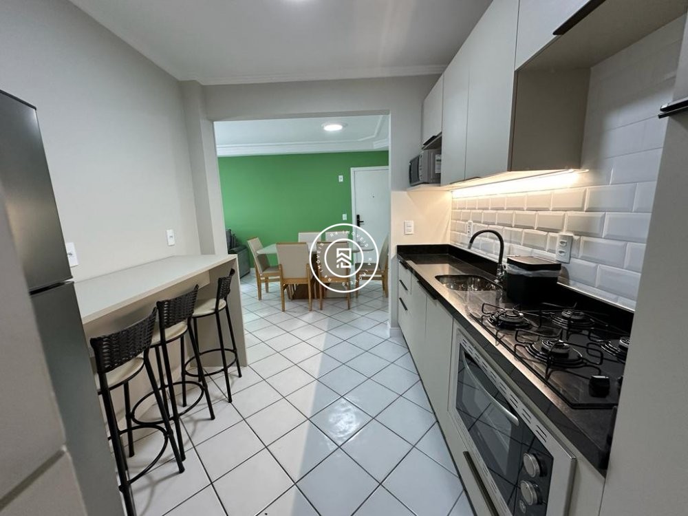 Apartamento Lateral Mar, 02 Dormit�rios, Meia Prai