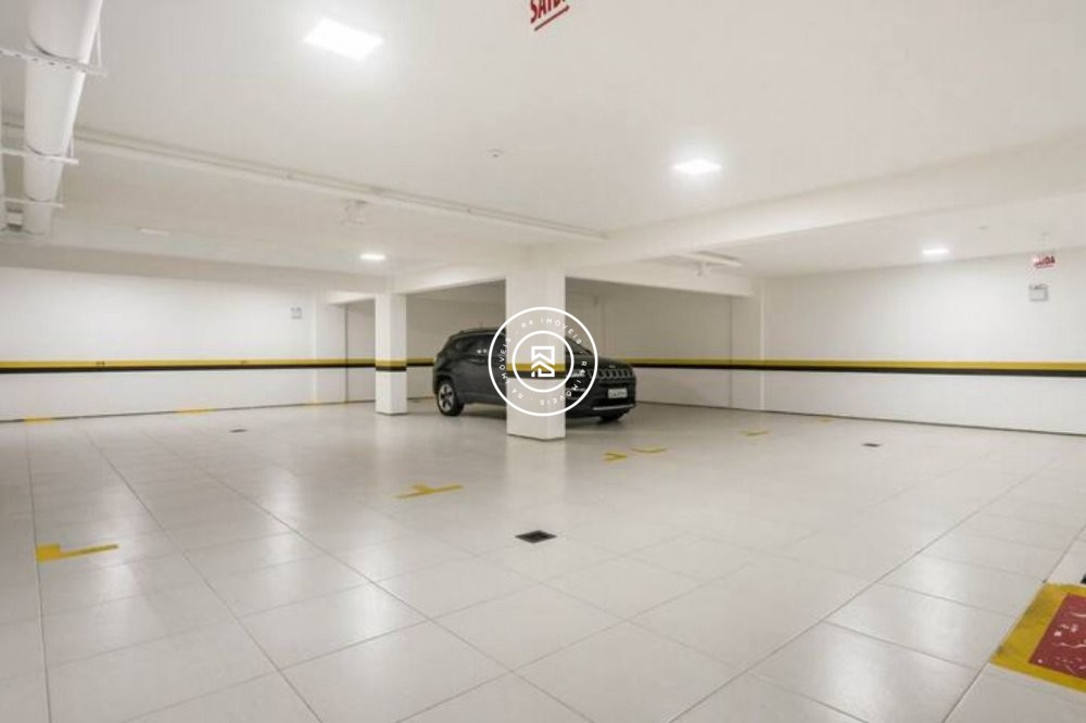 Apto finamente mobiliado na quadra mar