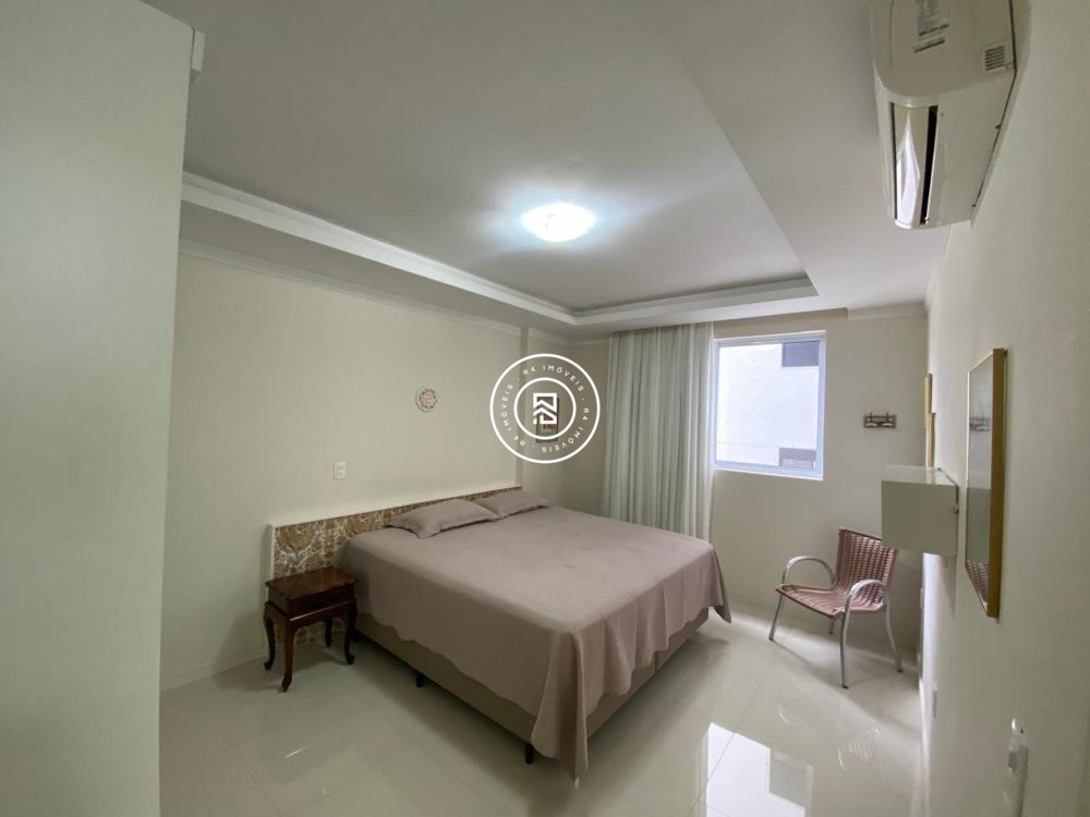 Apto Quadra Mar Centro de Itapema 3 Suites